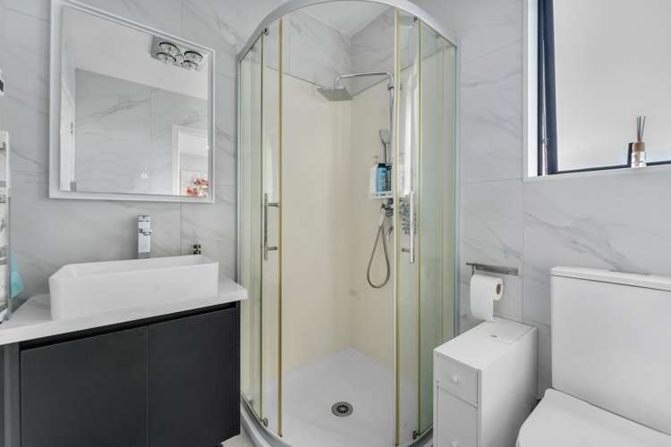 7/8 Hepburn Road Glendene_9