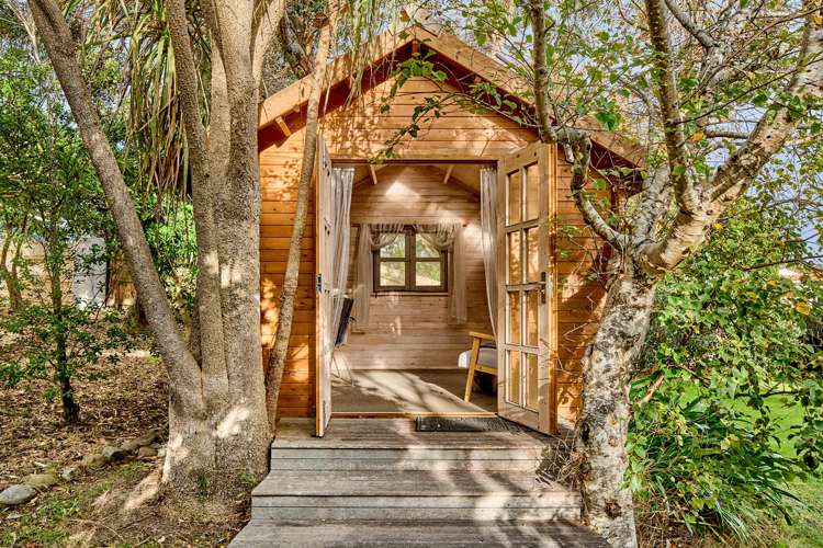 35 Eruini Street Waikanae Beach_16