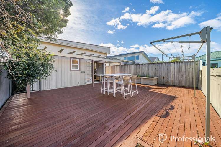 20 Adelaide Street Petone_15