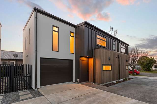 Near New, End Unit & North Facing!