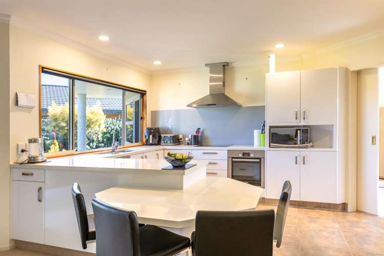 9 Knightsbridge Place Taradale_18