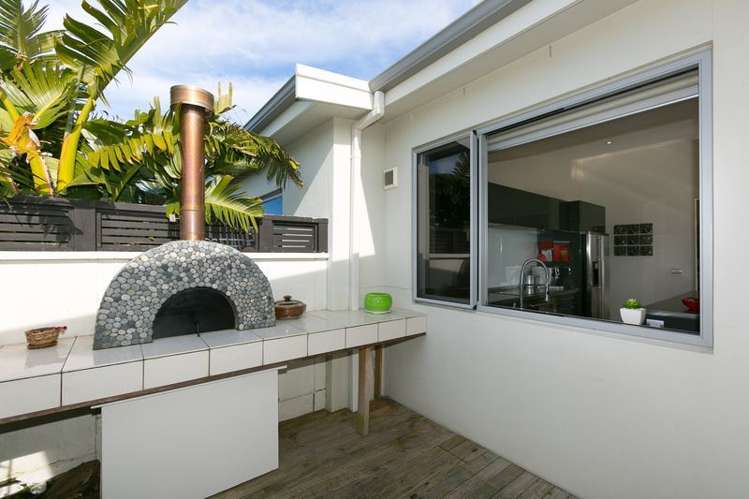 9c Dolphin Parade Bell Block_32