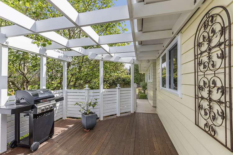 28 Bartlett Grove Tawa_16