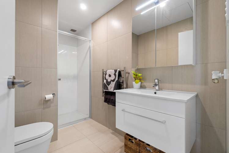 110/165 Lake Road Northcote_9