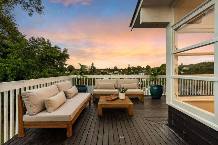 89 Fairclough Road Beach Haven_9