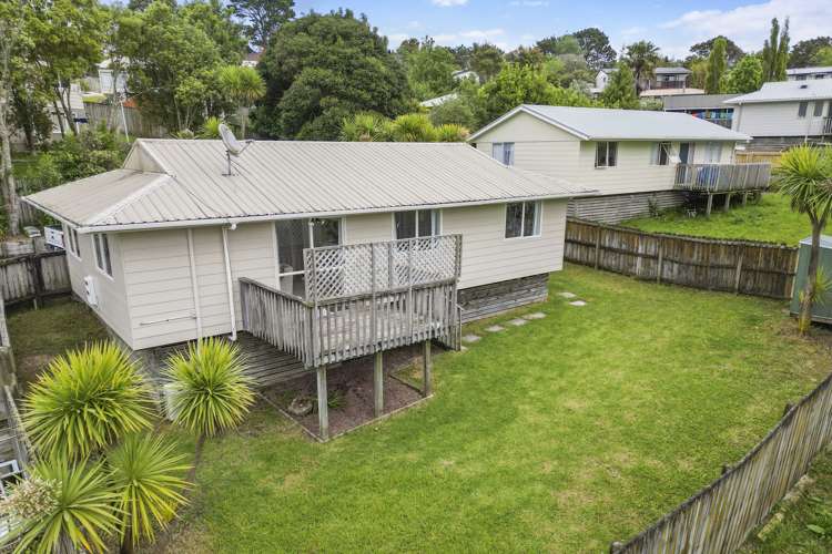 12a Maywood Crescent Glen Eden_12