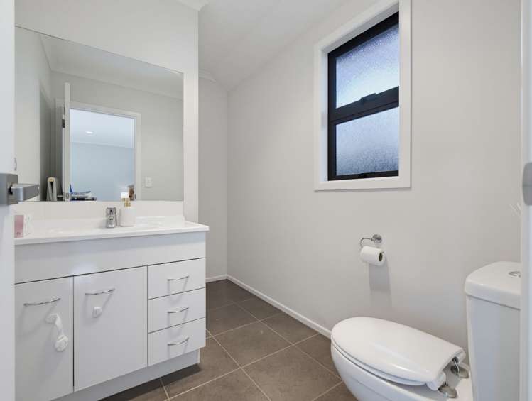 48 Alpers Ridge Leamington_24