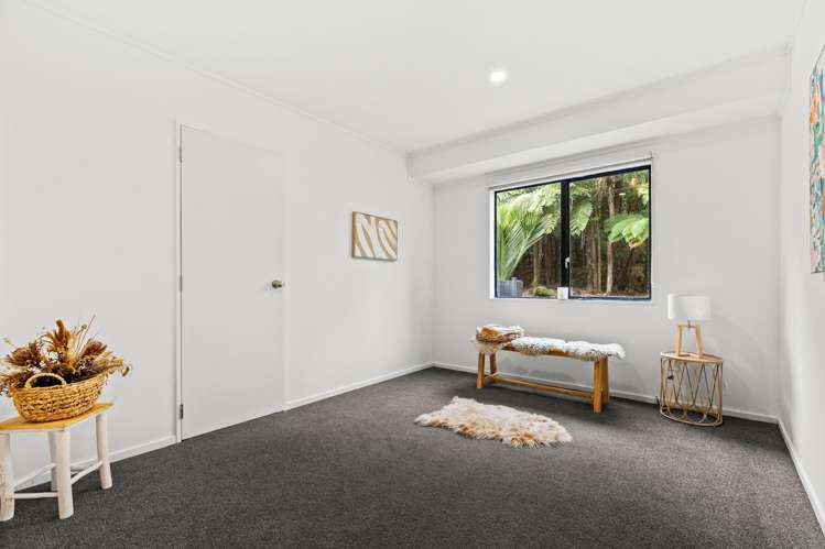 420 Scenic Drive Waiatarua_15