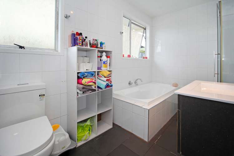 7 Gambare Place Wattle Downs_9