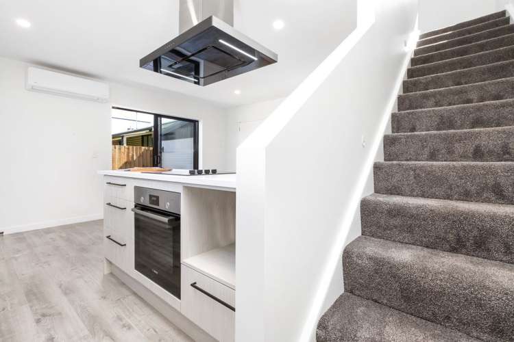 1/9 Walpole Street Waltham_14