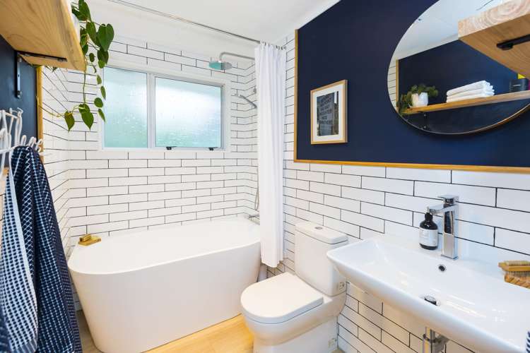 23a Heretaunga Square Silverstream_11