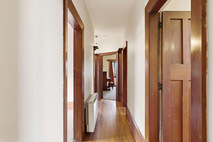 48 St Andrews Square Strowan_15