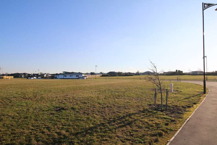 5 Redhaven Rise Netherby_4