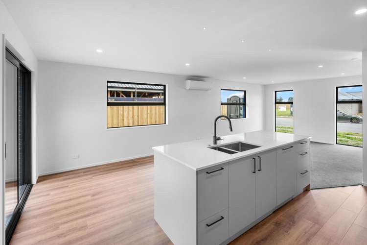 98 Scout Street Rolleston_6