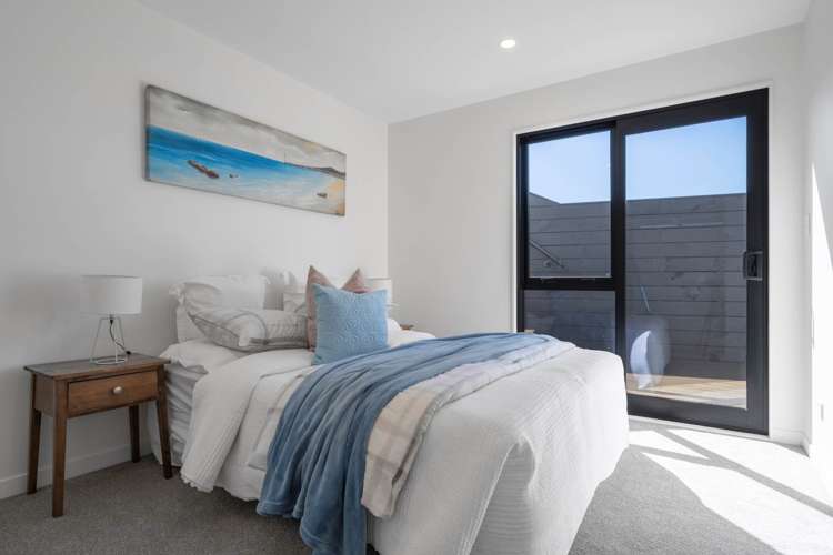 33e Saint Peters Street Northcote_17