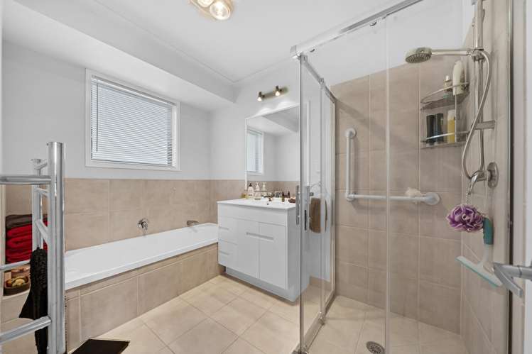27 Awaroa Stream Drive Waiuku_13