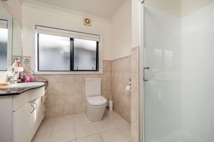 21 Tollana Road Te Atatu Peninsula_18