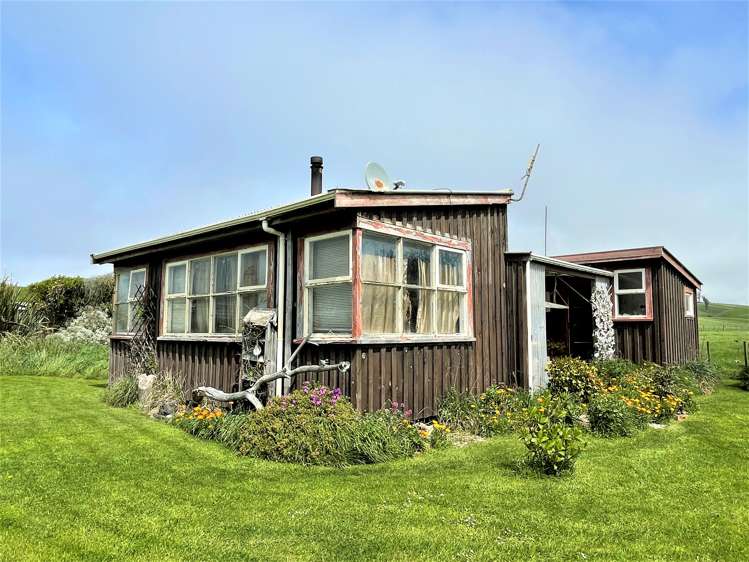 1262 Kaka Point Road Kaka Point_10