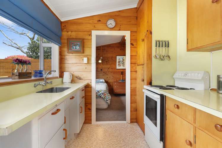 19 Wharewaka Road Wharewaka_11