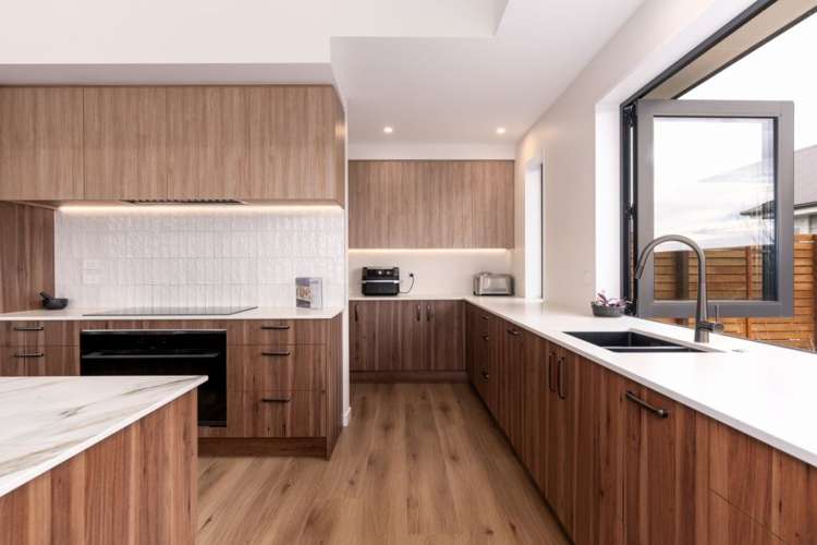 71 Halpin Drive Lincoln_10