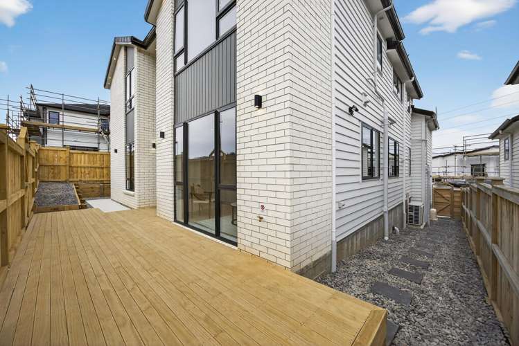 2 Ballyalton Crescent Flat Bush_3
