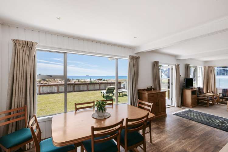 69 Marine Parade Mt Maunganui_11