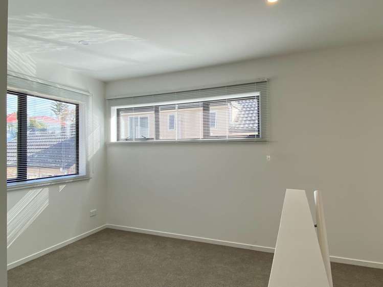 3C Marshall Laing Avenue Mt Roskill_11