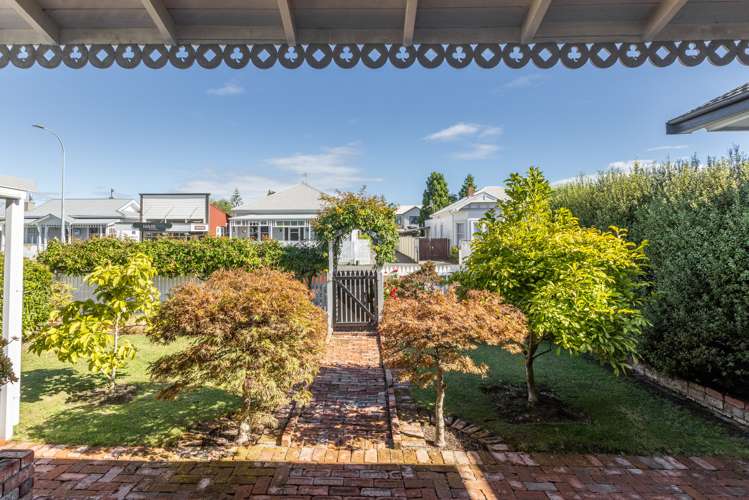 8 Latham Street Napier South_15