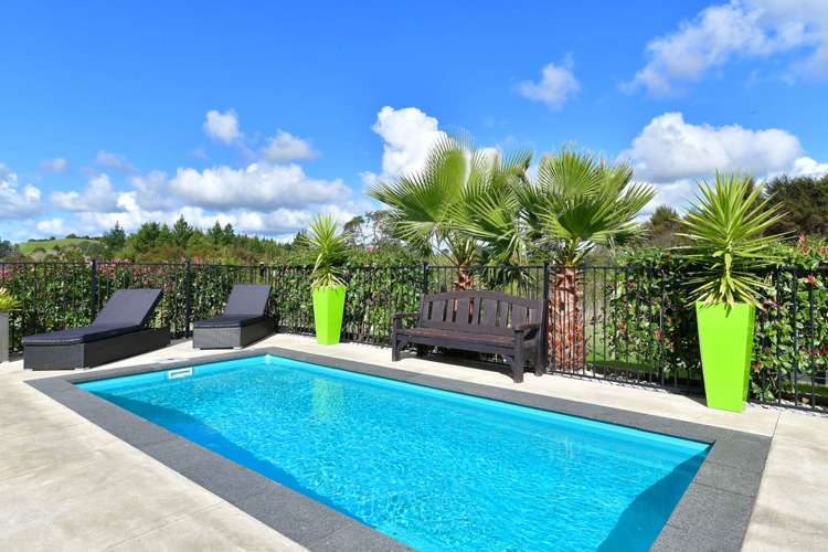 1 Ngaire Close Wainui_17