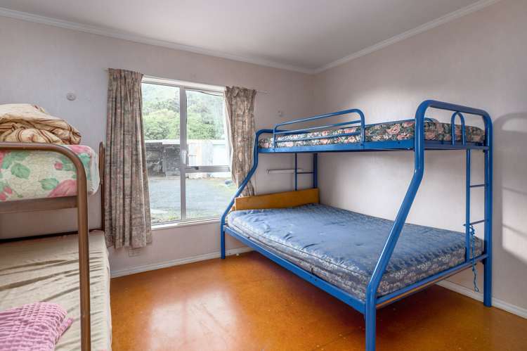 5 Mangatoetoe Grove Cape Palliser_15