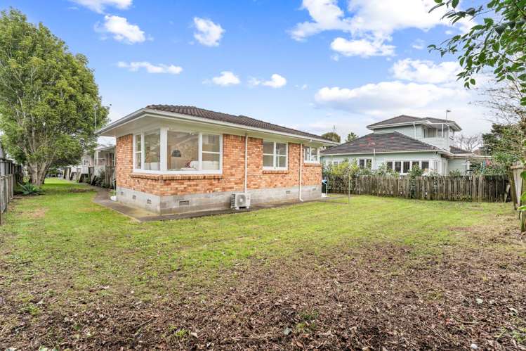 6/11 Peary Road Mt Eden_11