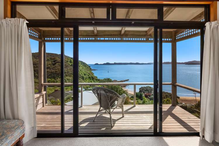 2 Queens View Road Russell_13