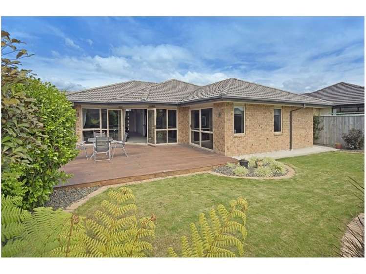 37 Hollybush Drive Brightwater_16
