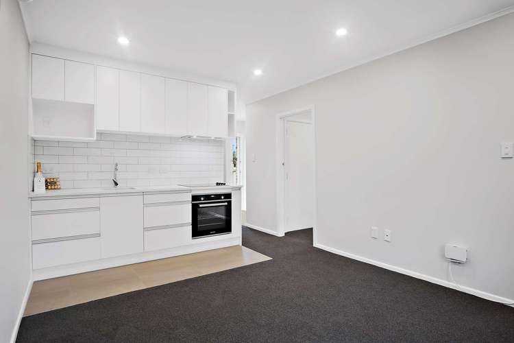 3/82 Portage Road New Lynn_4