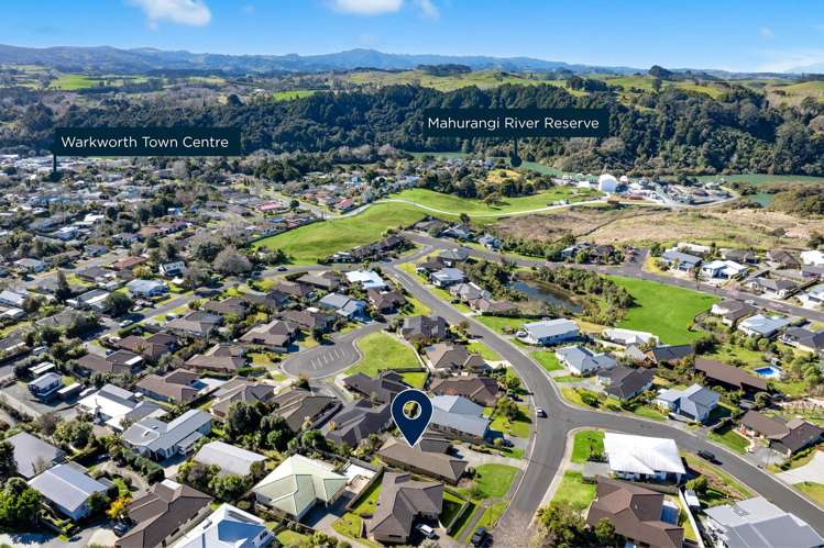 51 Earlsway Warkworth_18