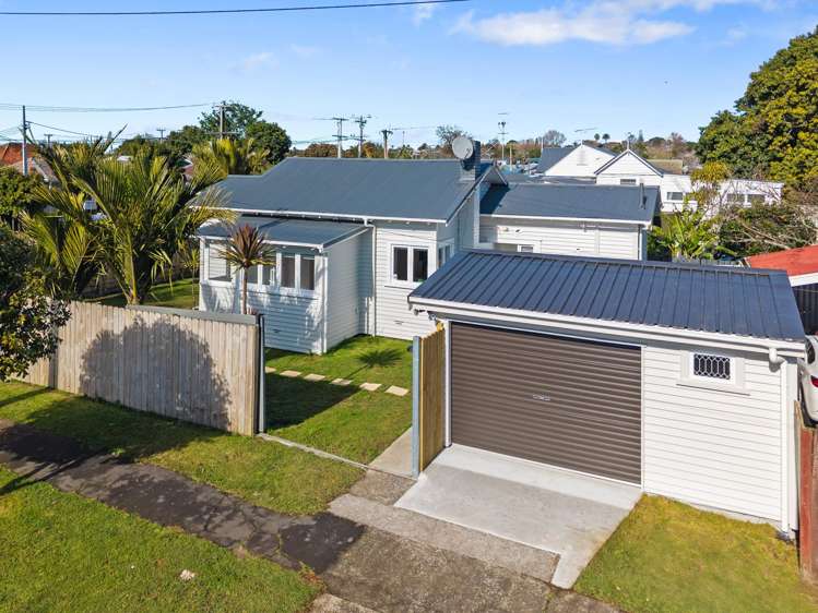 51 Fowlds Avenue Sandringham_12