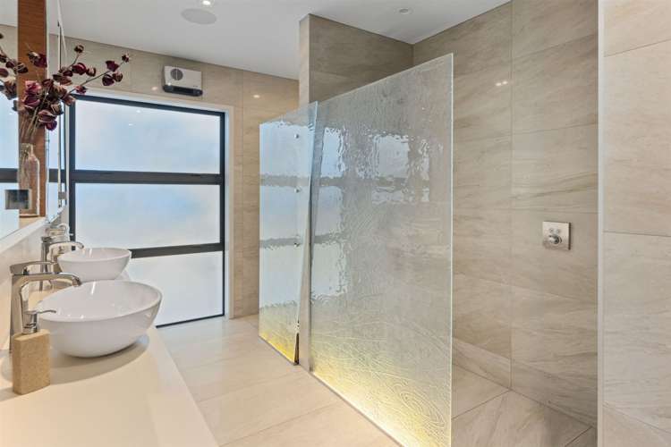 21 Taunton Green Papanui_11