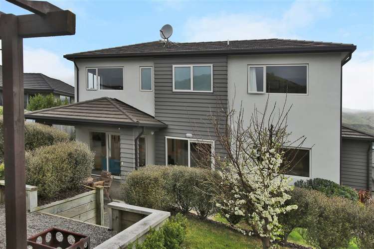 14 Paparoa Crescent Aotea_20