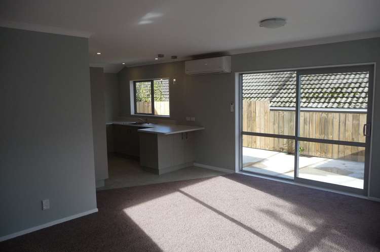 89A Sunshine Avenue Karori_6