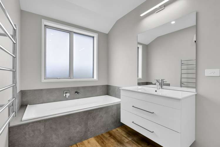 9 Midsummer Avenue Stratford_14