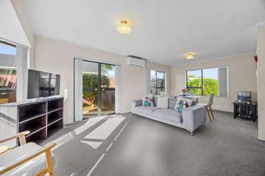 2/6 Dillimore Avenue_1
