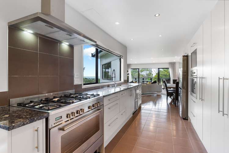 2/5 Dalmeny Close Murrays Bay_7