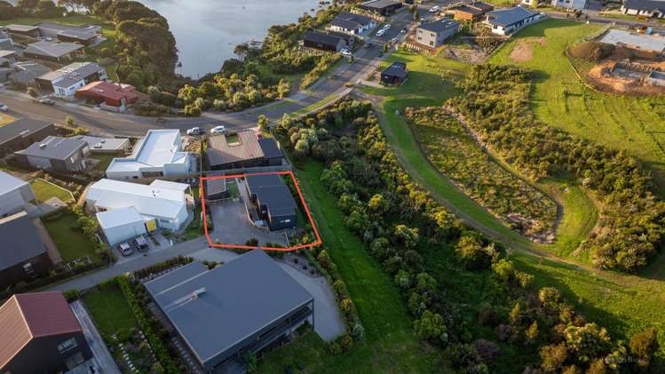 19 Maataitai Road Raglan_28