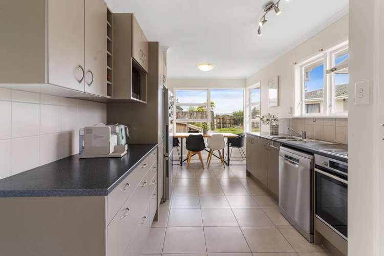 1/15 Manapouri Place Pakuranga Heights_9