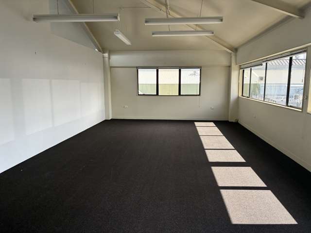 Six months rent free - Owner wants it leased