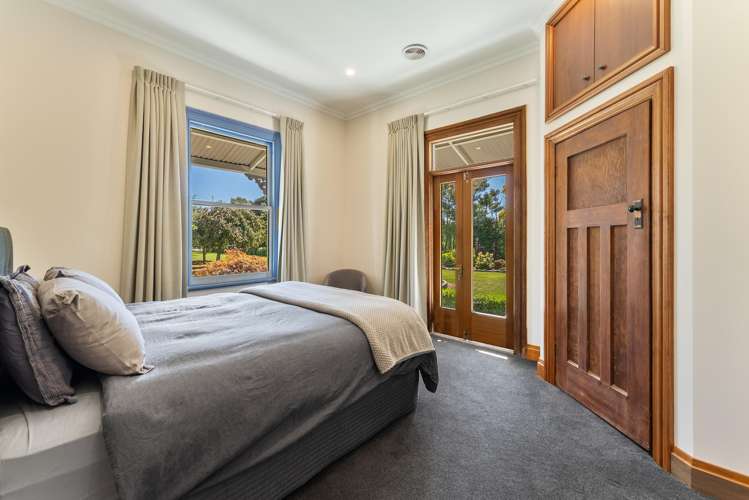 355 Main Rd Spring Grove Wakefield_15