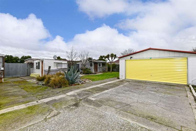 15 Wycola Avenue Hei Hei_15