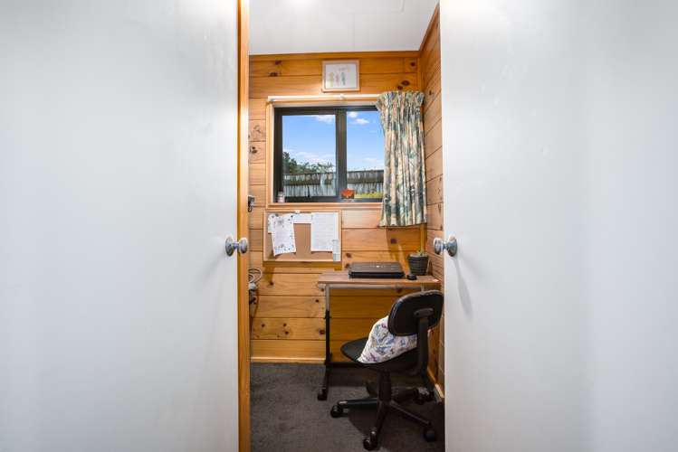 8 Ribbonwood Terrace Porirua East_13