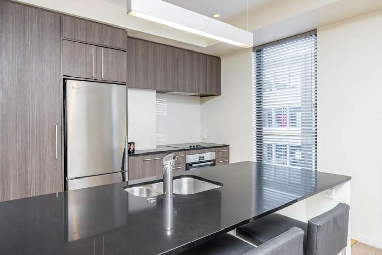 409/8 Nugent Street_5