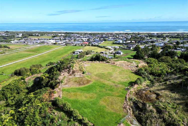 135 Coulson Road Paroa_1